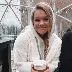 Meet your Posher, Julie